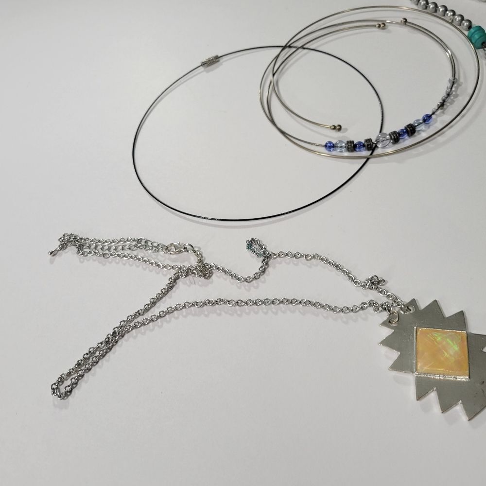 Bundle of necklaces‎ - Picture 5 of 8